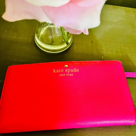 KATE SPADE BARBIE PINK WALLET​ EUC - Picture 1 of 6